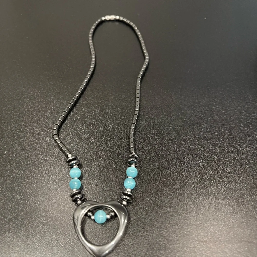 Hamatite Blue Bead Open Heart Necklace Black - Picture 1 of 3